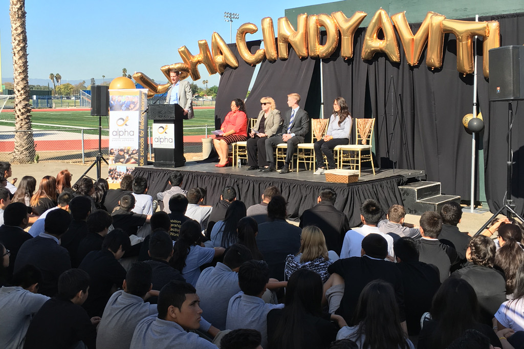 Innovate Public Schools' 2015 Year in Photos! alpha